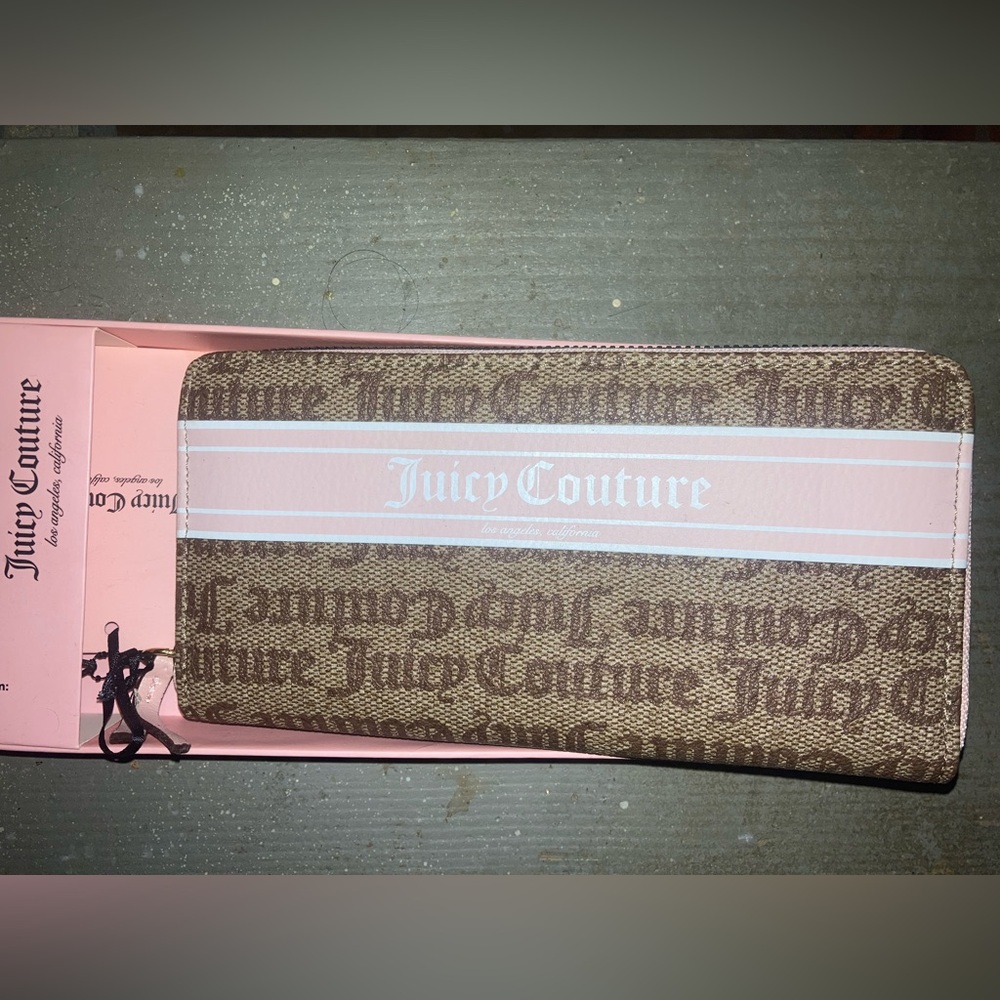 Juicy couture wallet